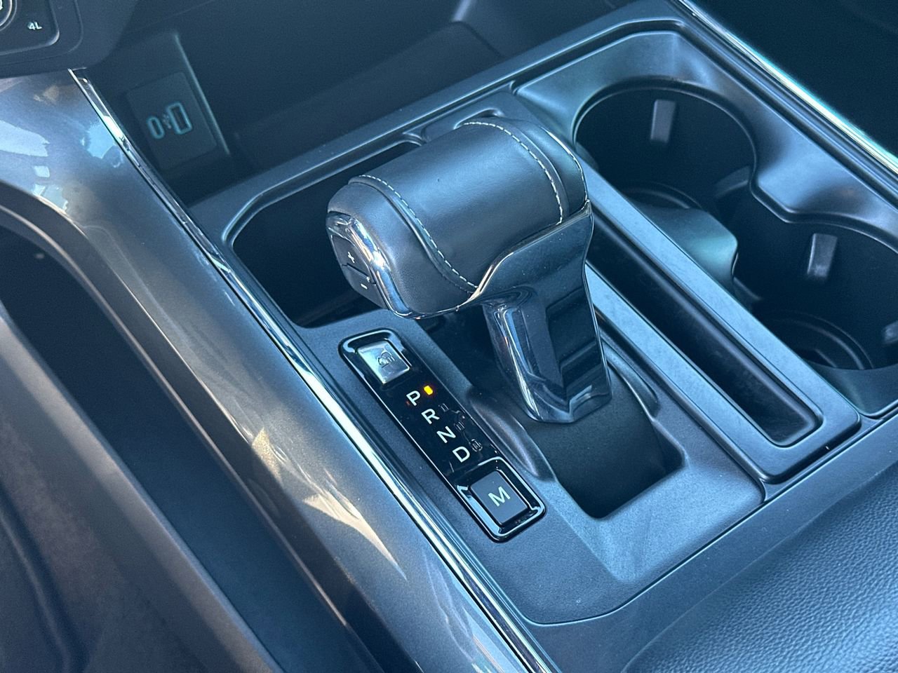 Certified 2022 Ford F150 XLT w/ Equipment Group 302A High image 31