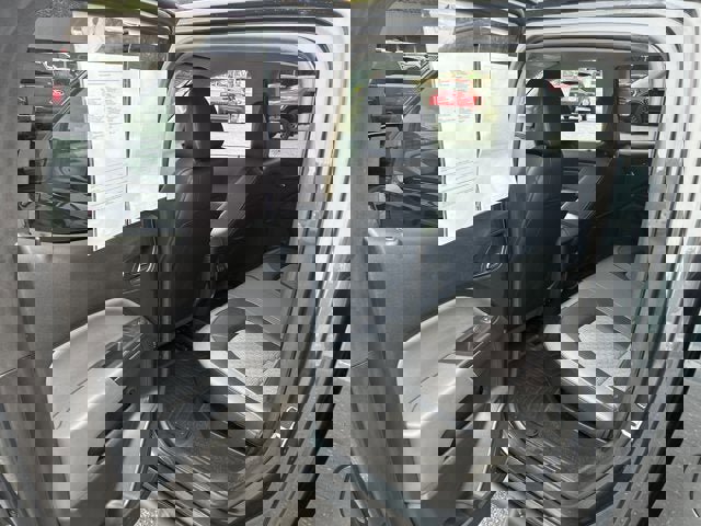 Used 2018 Chevrolet Colorado Z71 image 13