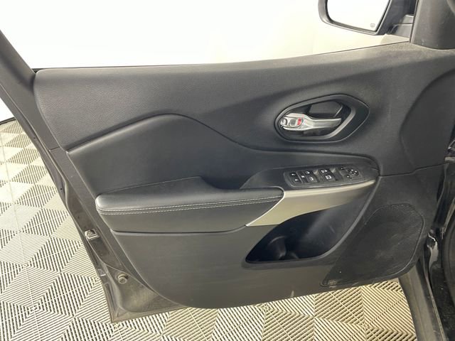 Used 2021 Jeep Cherokee Latitude Lux 80th Anniv w/ Quick Order Package 26U 80TH AWD/4WD image 11