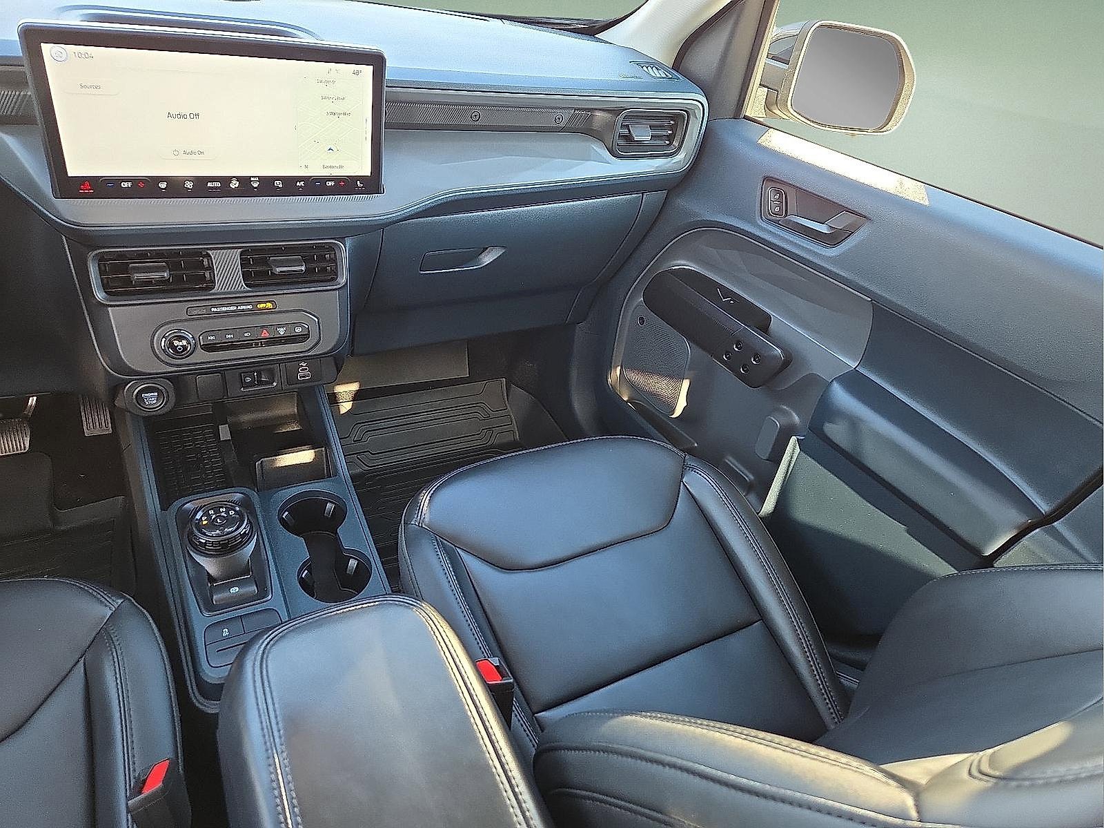 Certified 2025 Ford Maverick Lariat w/ Black Appearance Package image 12