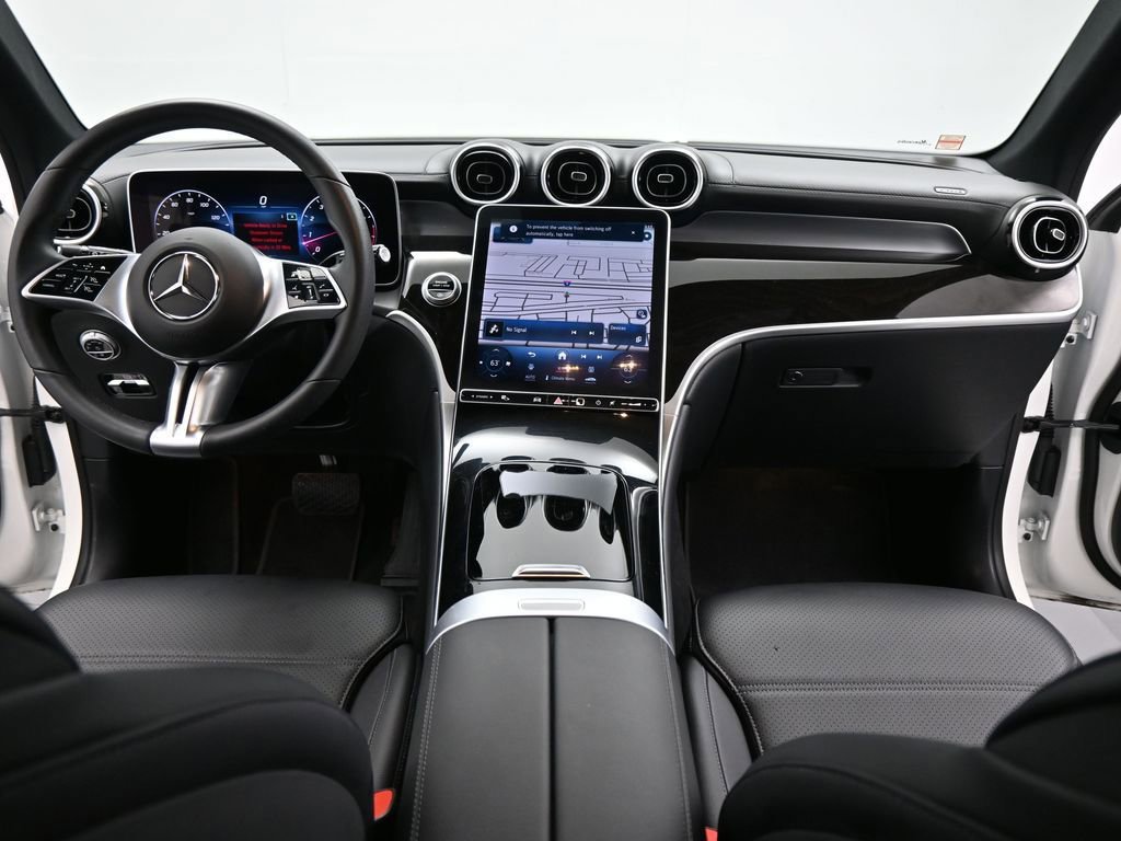 Used 2024 Mercedes-Benz GLC 300 GLC 300 image 45
