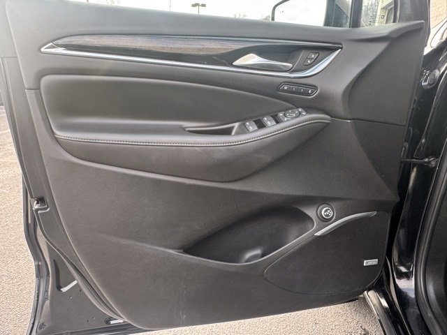 Used 2020 Buick Enclave Avenir w/ Avenir Technology Package image 26