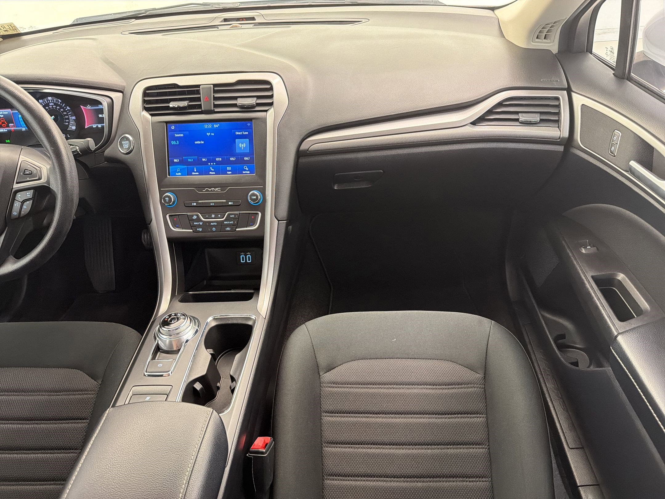 Certified 2020 Ford Fusion SE image 26