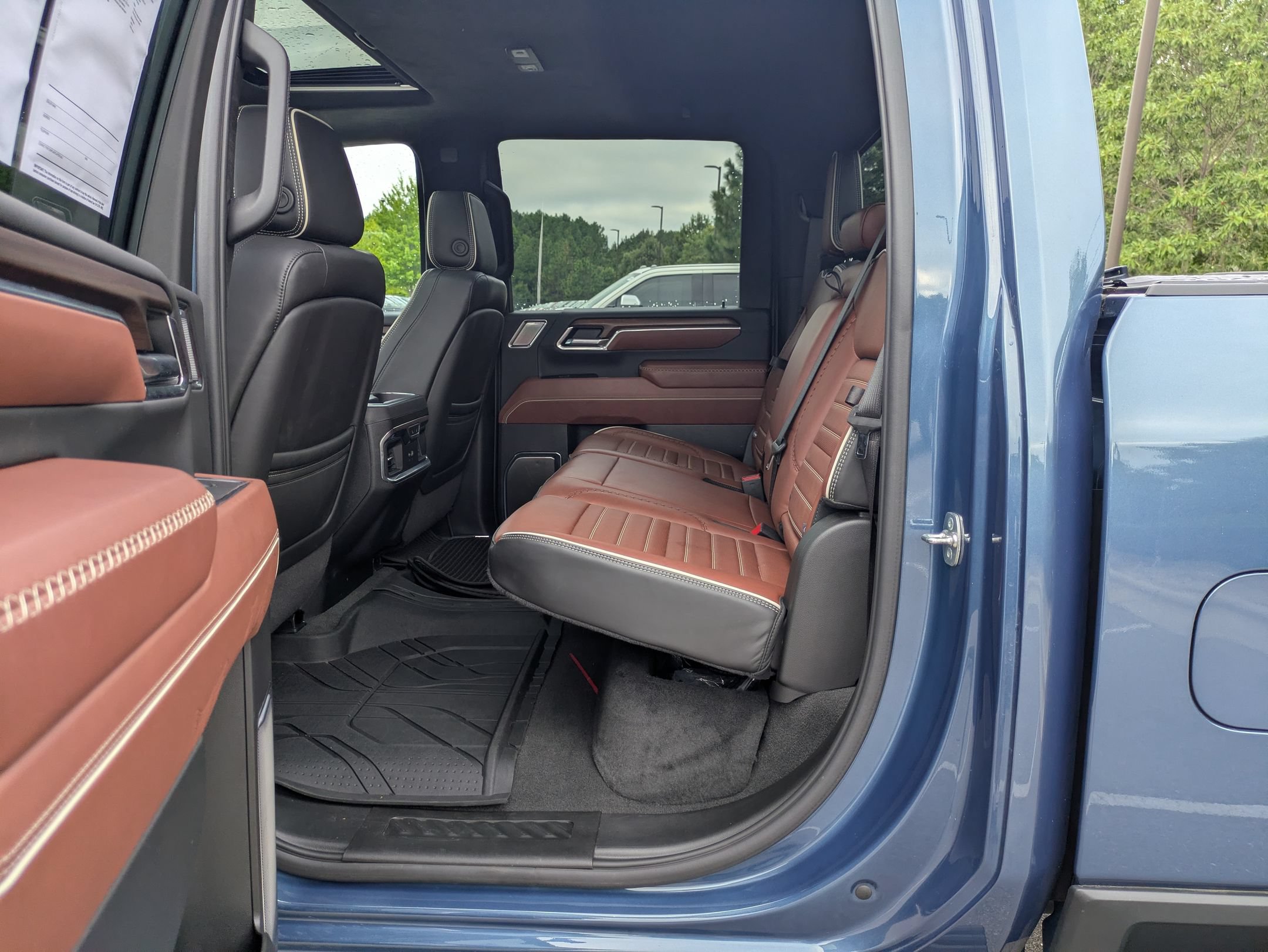 Used 2025 GMC Sierra 2500 Denali Ultimate AWD/4WD image 28