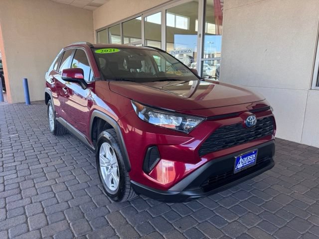 Used 2021 Toyota RAV4 LE w/ Carpet Mat Package (TMS) AWD/4WD image 7