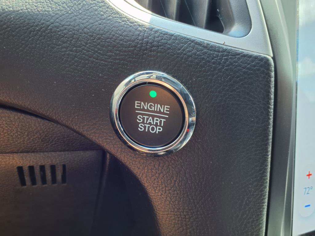 Certified 2022 Ford Edge SE image 15