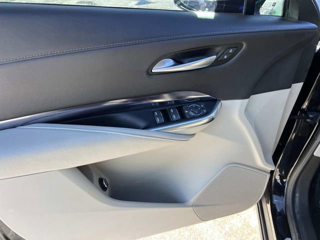 Used 2022 Cadillac XT4 Luxury w/ Cold Weather Package image 18