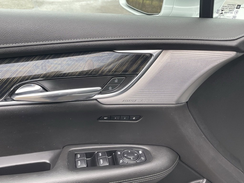 Used 2020 Cadillac XT6 Premium Luxury image 35