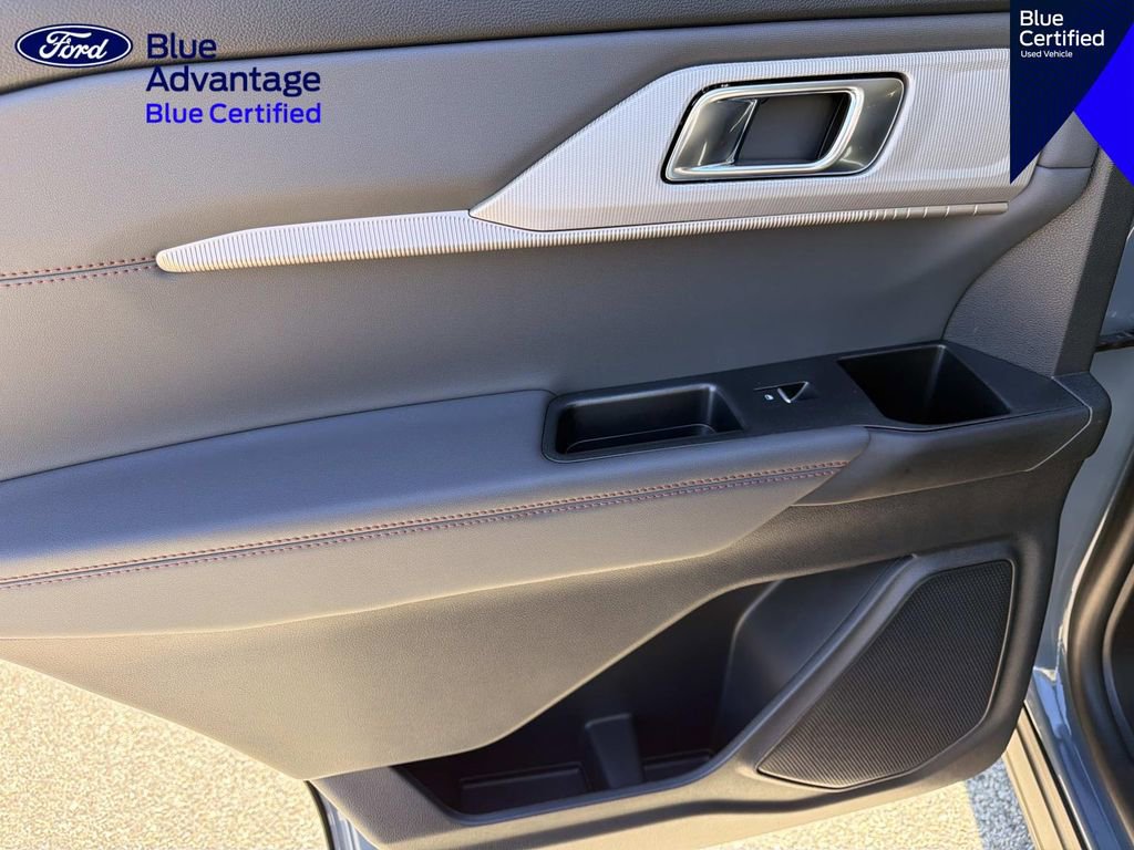 Certified 2025 Ford Explorer Active RWD image 12