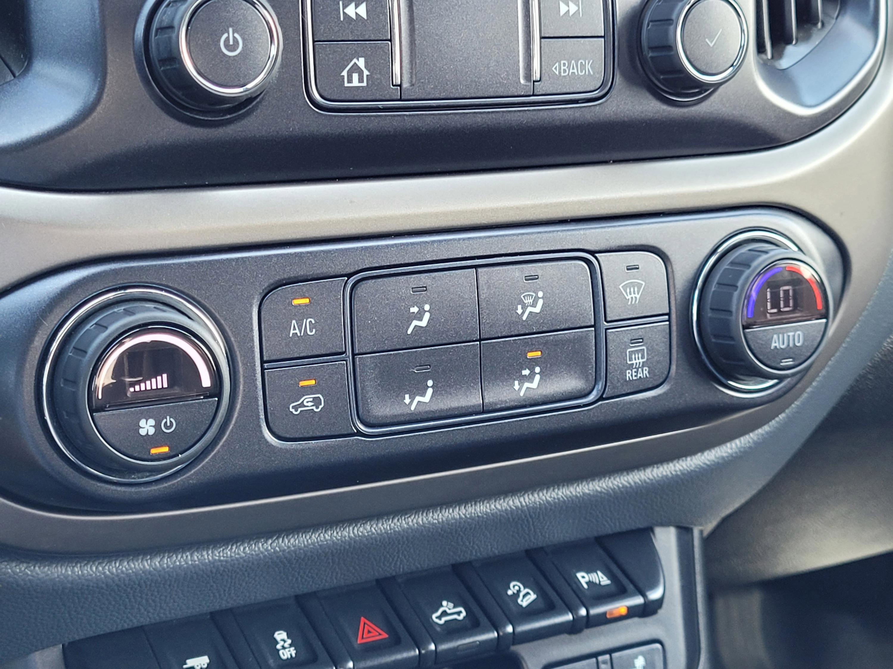 Used 2021 Chevrolet Colorado Z71 AWD/4WD image 17