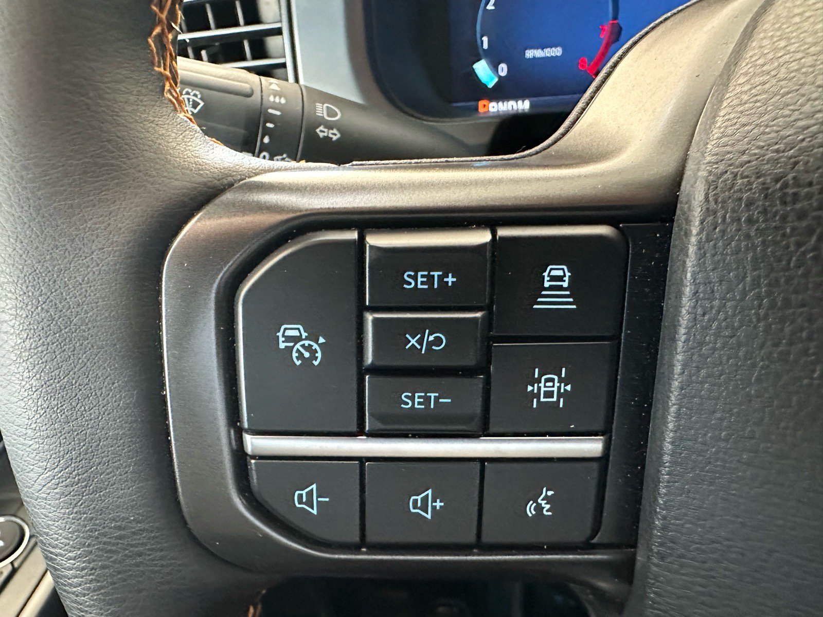 Certified 2025 Ford F150 Tremor w/ Equipment Group 402A High AWD/4WD image 41