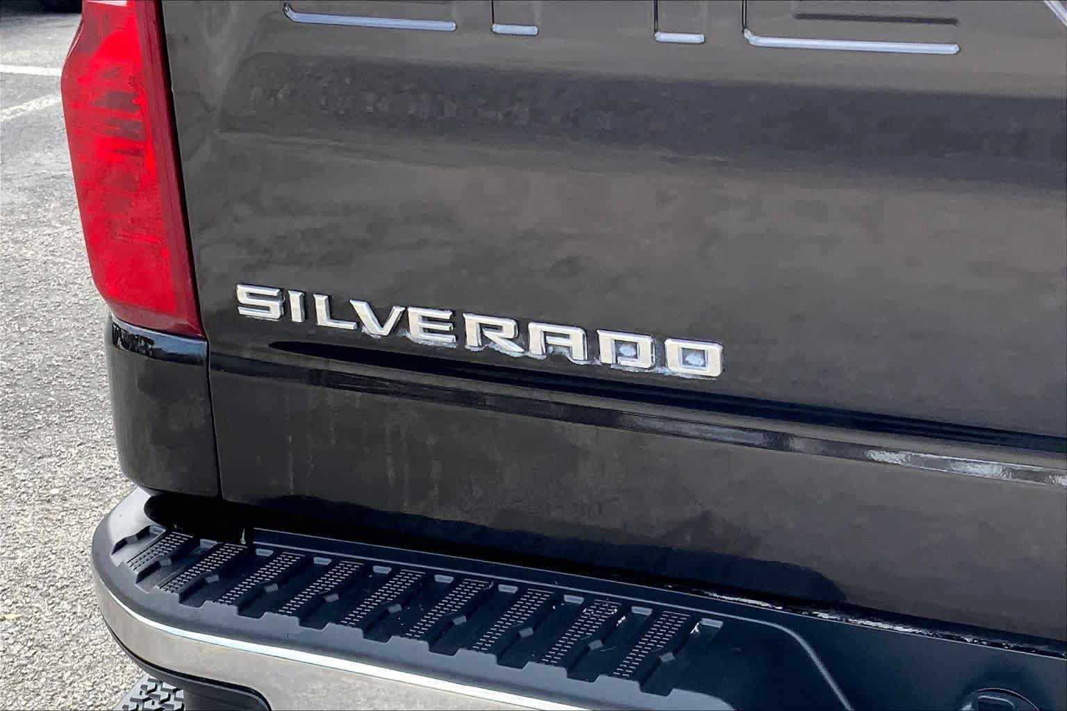 Used 2019 Chevrolet Silverado 1500 LT w/ Texas Edition AWD/4WD image 27
