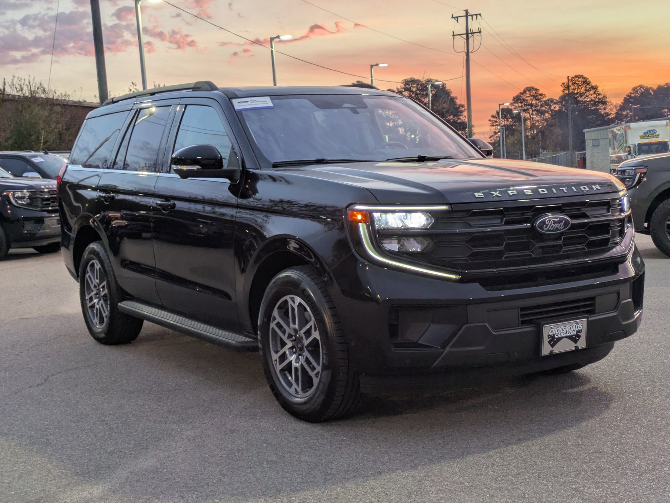 Certified 2025 Ford Expedition Active image 8