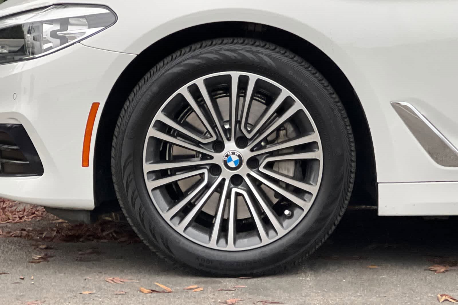 Used 2019 BMW 530i 530i w/ Convenience Package image 26