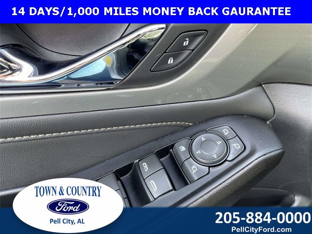 Used 2023 Chevrolet Traverse LT w/ LT Premium Package image 10