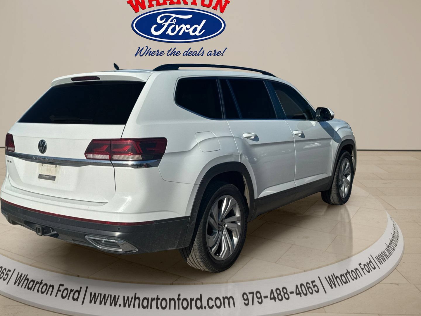 Used 2021 Volkswagen Atlas SE w/ Panoramic Sunroof Package FWD image 6