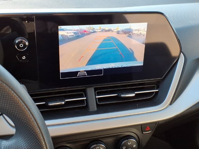 Used 2024 Chevrolet Trax LS w/ LS Convenience Package FWD image 21