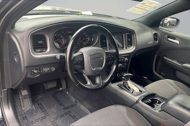 Used 2022 Dodge Charger SXT w/ Blacktop Package RWD image 14