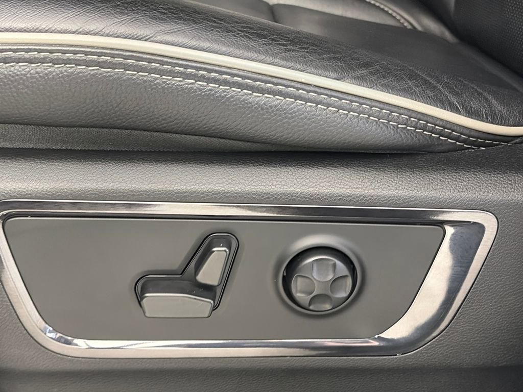 Used 2023 RAM 1500 Limited w/ Bed Utility Group image 27