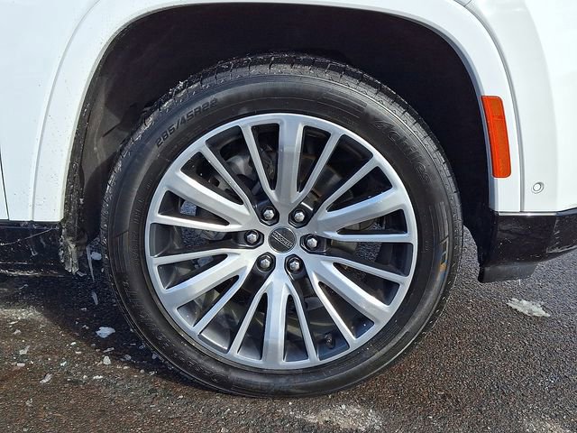 Used 2024 Jeep Grand Wagoneer L Series III image 8