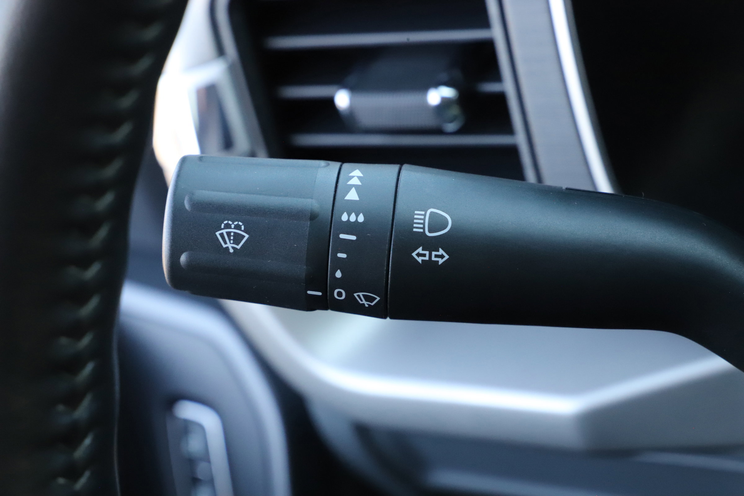 Certified 2022 Ford F150 XLT w/ Equipment Group 301A Mid image 32