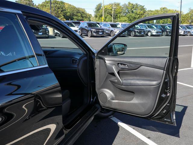 Used 2020 Nissan Rogue S AWD/4WD image 23