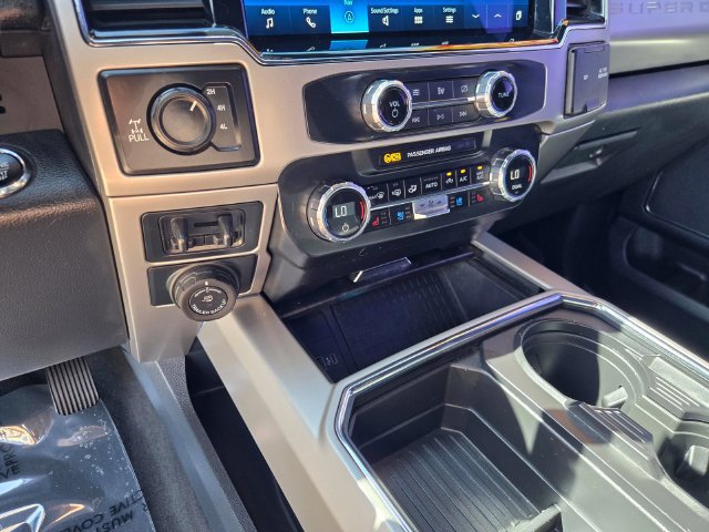 Certified 2022 Ford F250 Lariat w/ Tremor Off-Road Package AWD/4WD image 25