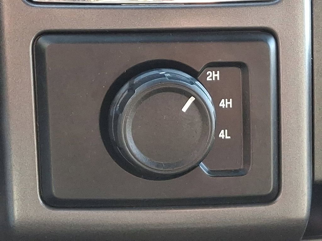 Certified 2019 Ford F150 XLT w/ Equipment Group 302A Luxury image 26