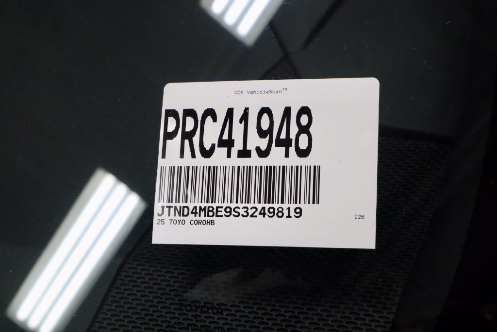 Used 2025 Toyota Corolla SE w/ SE Package FWD image 30