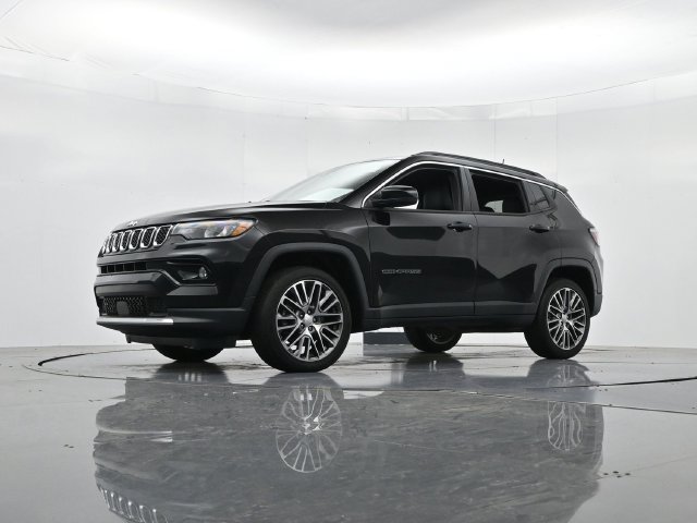 Used 2023 Jeep Compass Limited AWD/4WD image 14
