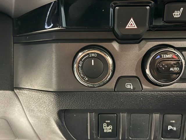 Used 2017 Toyota Tacoma TRD Off-Road image 17