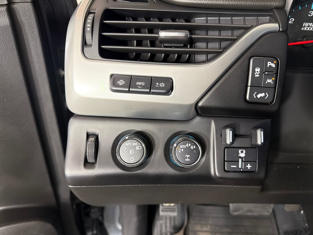 Used 2019 Chevrolet Suburban Premier w/ RST 6.2L Performance Edition AWD/4WD image 15