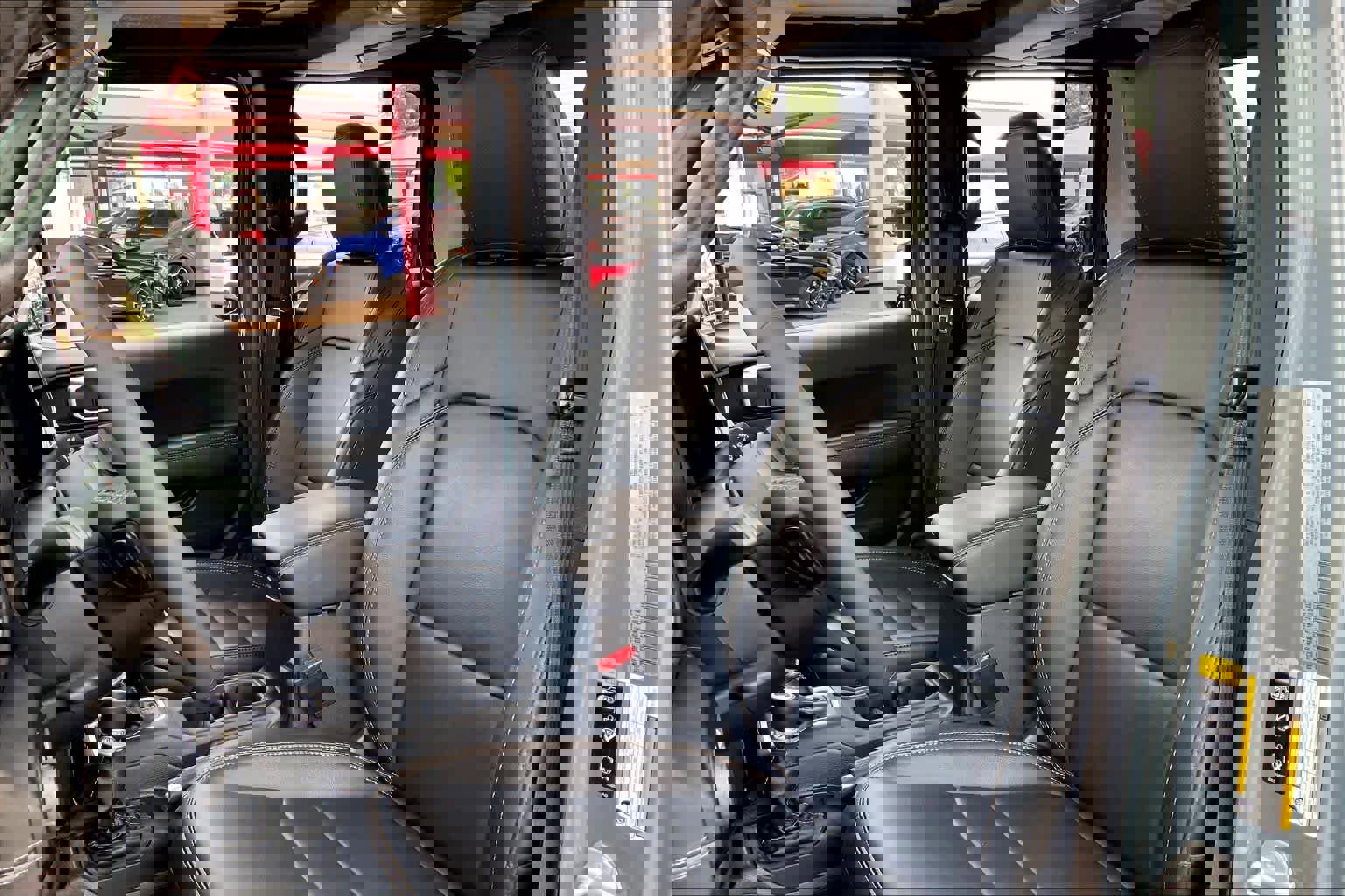 Used 2025 Jeep Gladiator Sport image 8