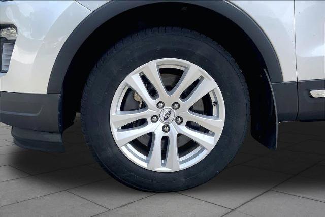 Certified 2019 Ford Explorer XLT w/ Equipment Group 202A AWD/4WD image 11