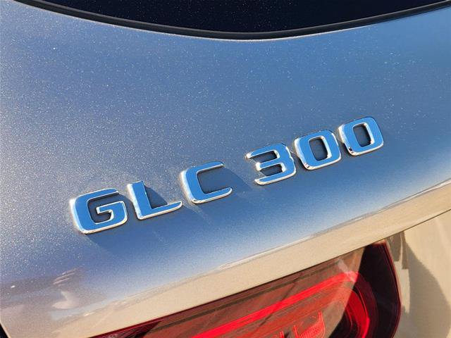 Used 2022 Mercedes-Benz GLC 300 4MATIC image 12