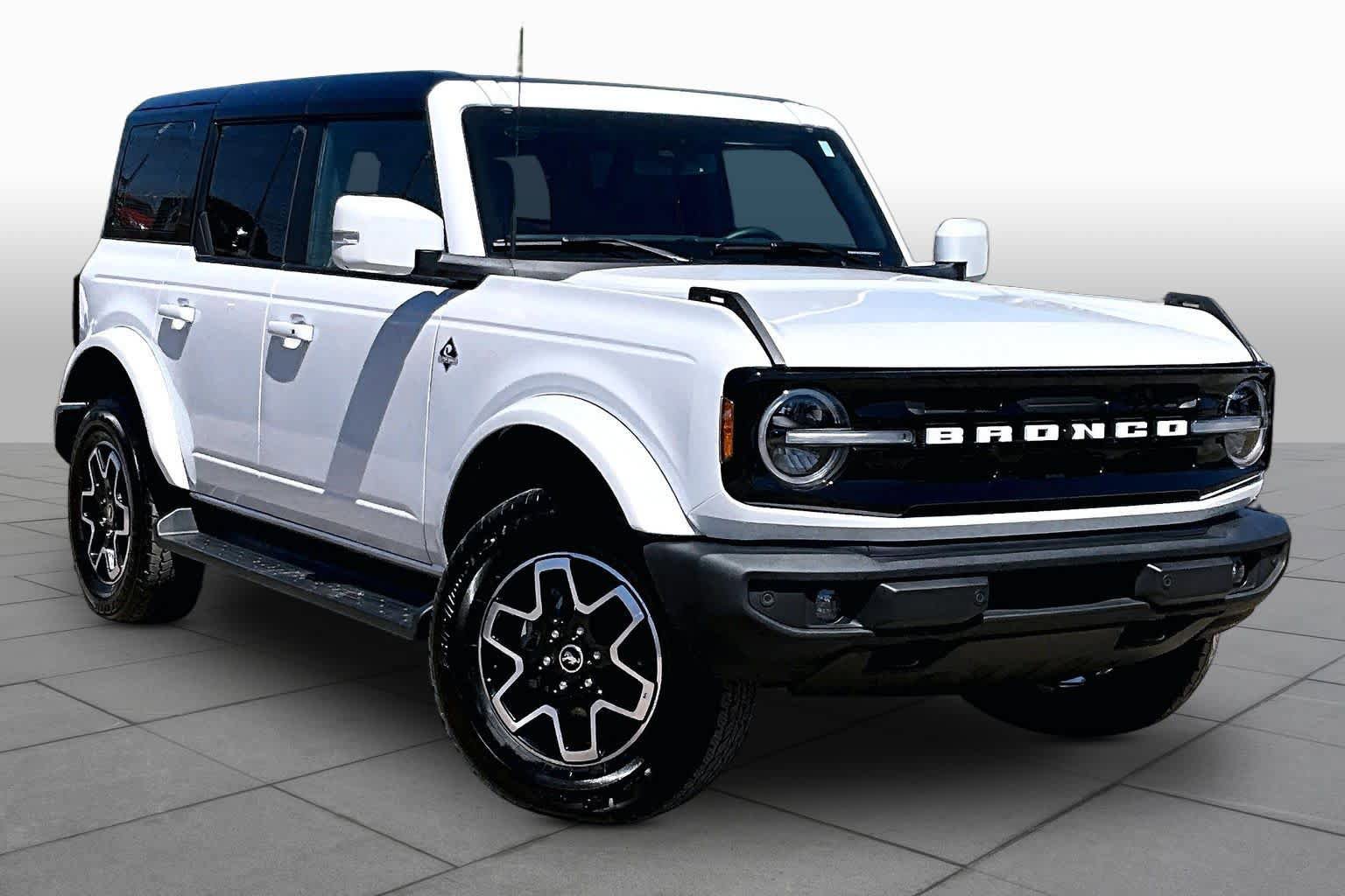 Certified 2025 Ford Bronco Outer Banks AWD/4WD image 3