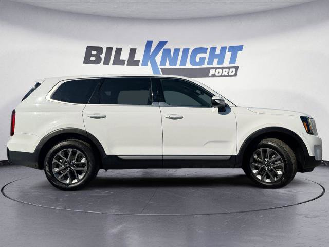 Used 2023 Kia Telluride LX image 6