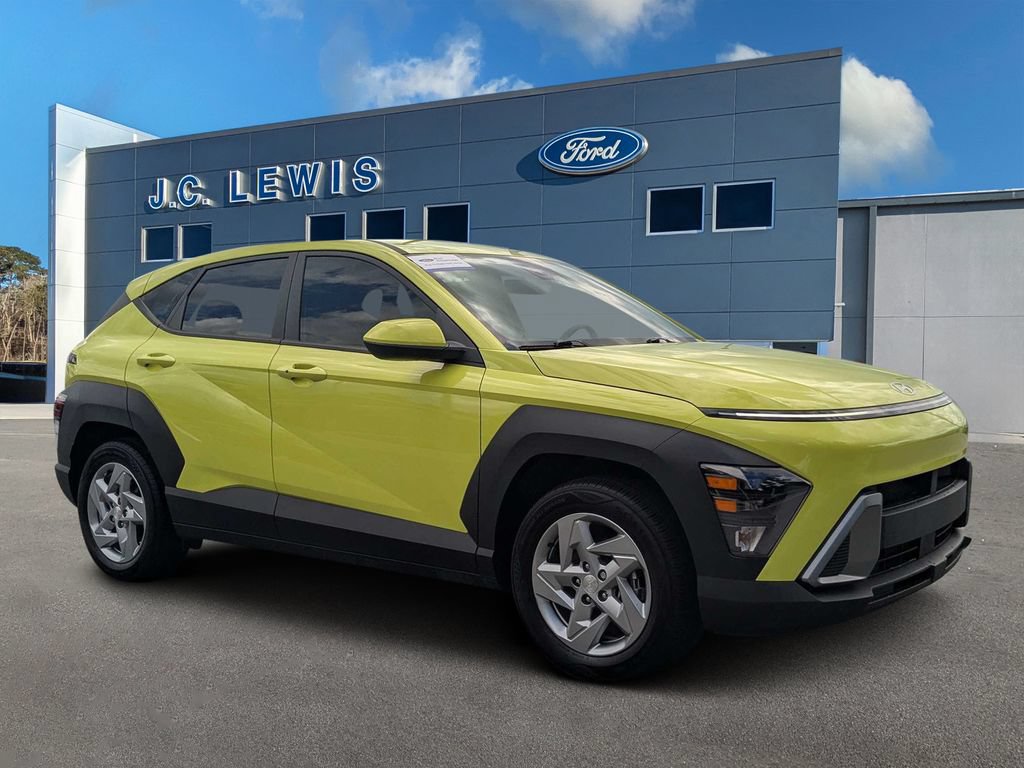 Used 2025 Hyundai Kona SE FWD image 1