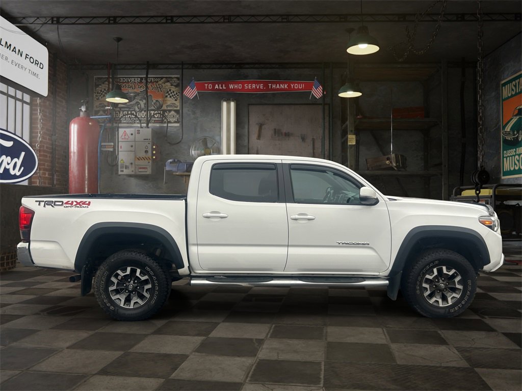 Used 2019 Toyota Tacoma TRD Off-Road image 7