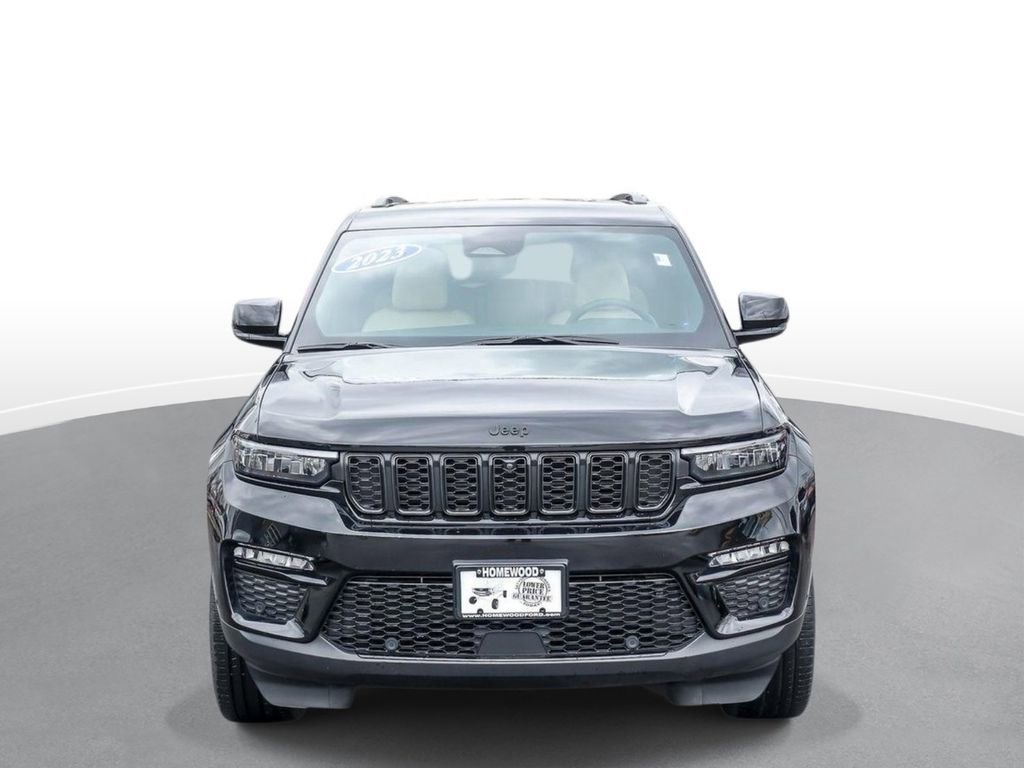 Used 2023 Jeep Grand Cherokee Limited w/ Luxury Tech Group II AWD/4WD image 3