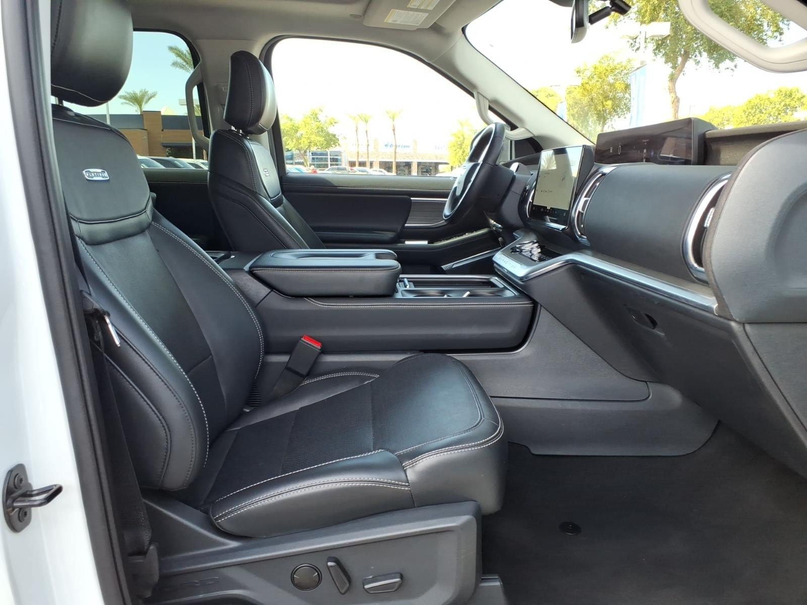 Certified 2025 Ford Expedition Platinum AWD/4WD image 11