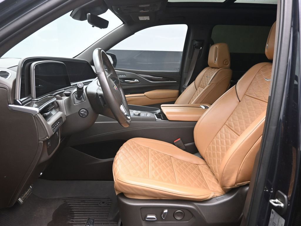 Used 2023 Cadillac Escalade ESV Premium Luxury image 22