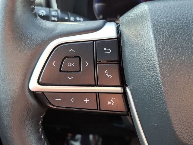 Used 2024 Toyota Highlander Platinum AWD/4WD image 14