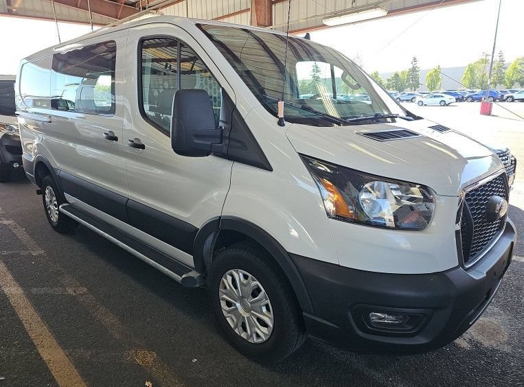 Certified 2025 Ford Transit 250 Low Roof w/ Exterior Upgrade Package RWD image 4