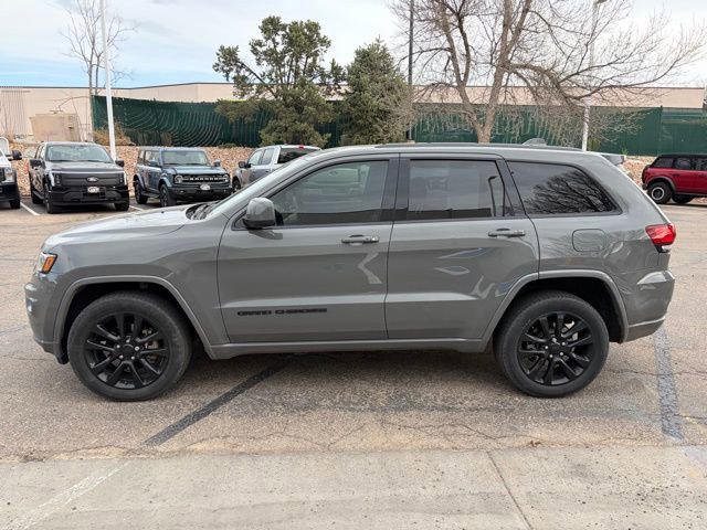 Used 2020 Jeep Grand Cherokee Altitude image 2