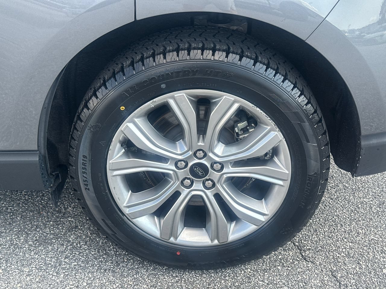 Certified 2024 Ford Edge Titanium AWD/4WD image 22
