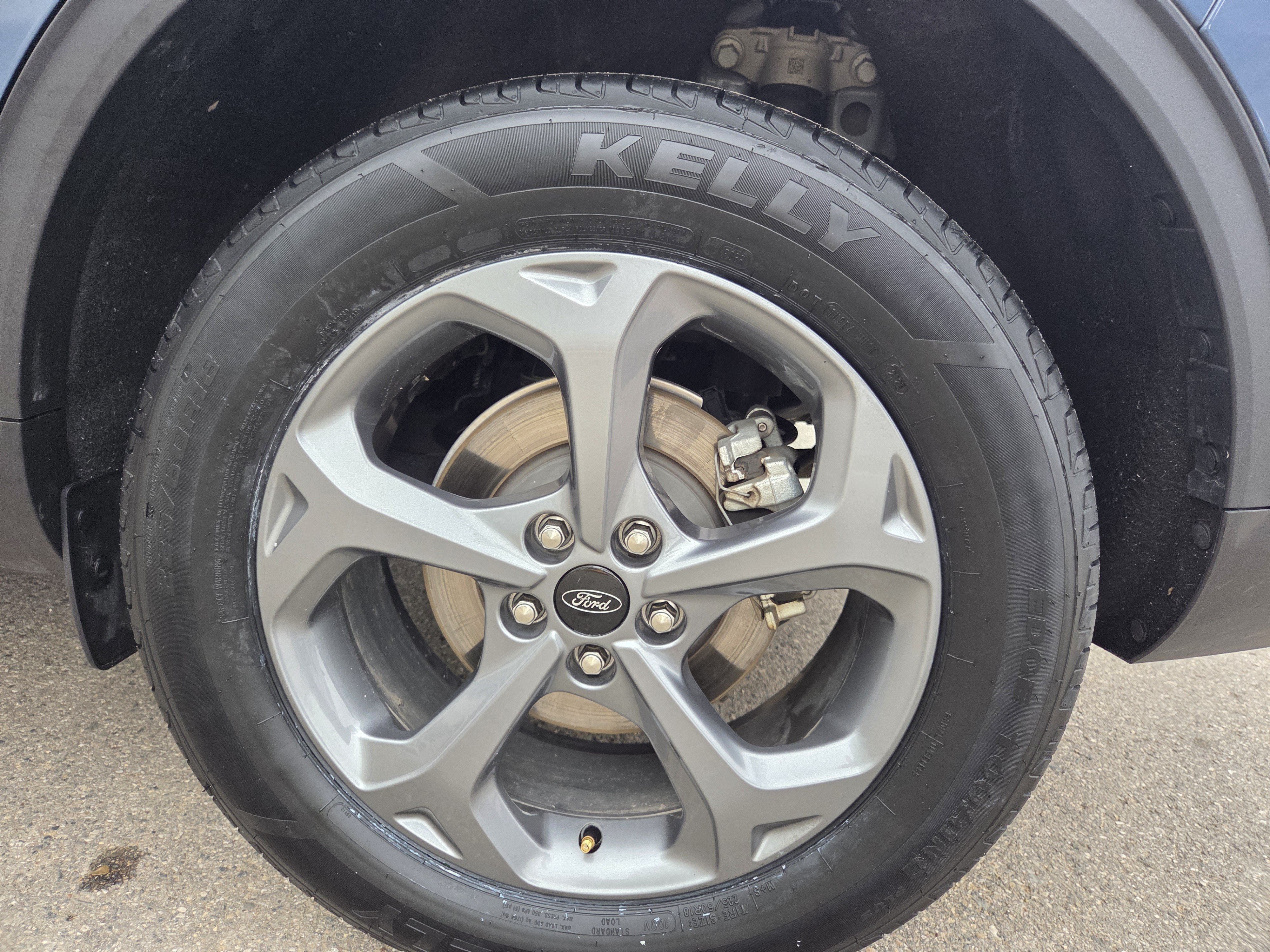 Certified 2025 Ford Escape ST-Line Select AWD/4WD image 10