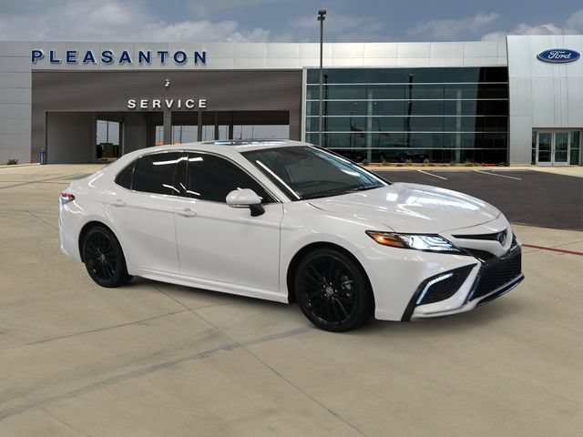 Used 2024 Toyota Camry XSE w/ Navigation Package FWD image 7
