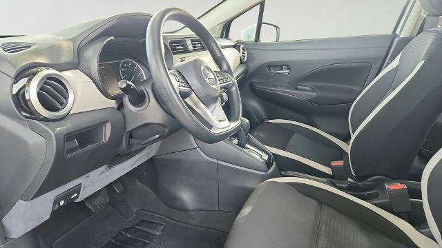 Used 2022 Nissan Versa SV FWD image 9