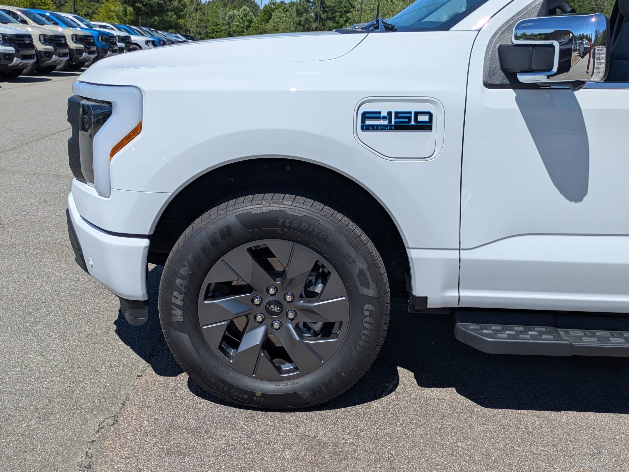 Certified 2025 Ford F150 Lightning Flash AWD/4WD image 13